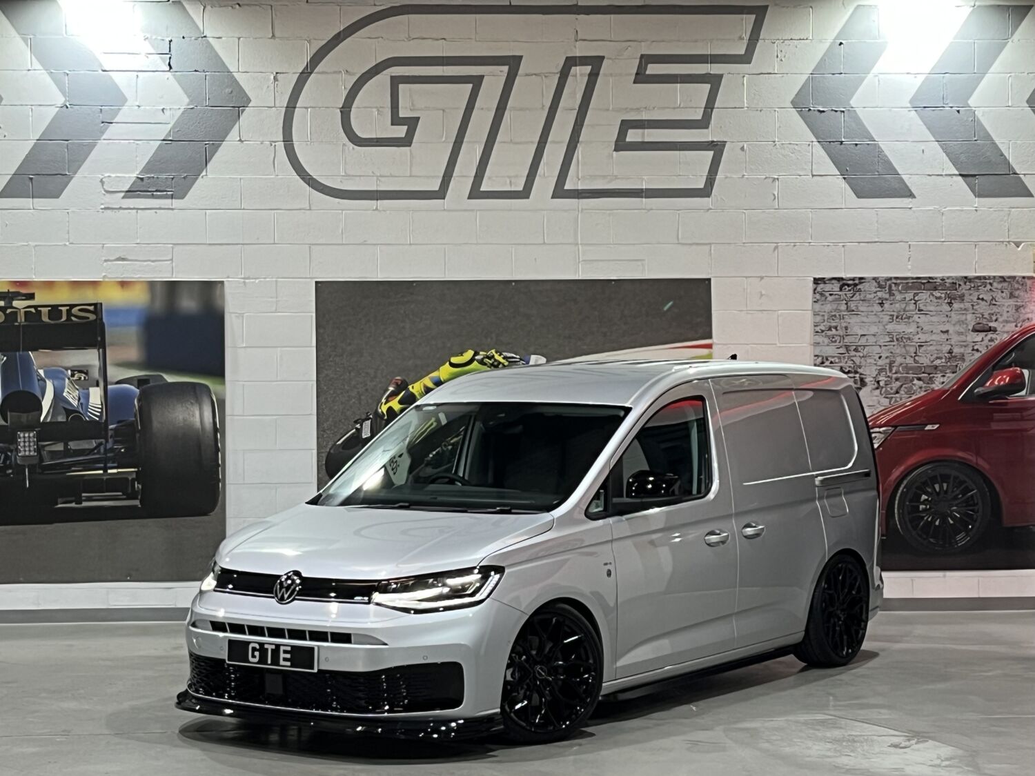 2023 (73) - VW Caddy Commerce Pro 122 DSG - GTE-R - GTE Custom Vans